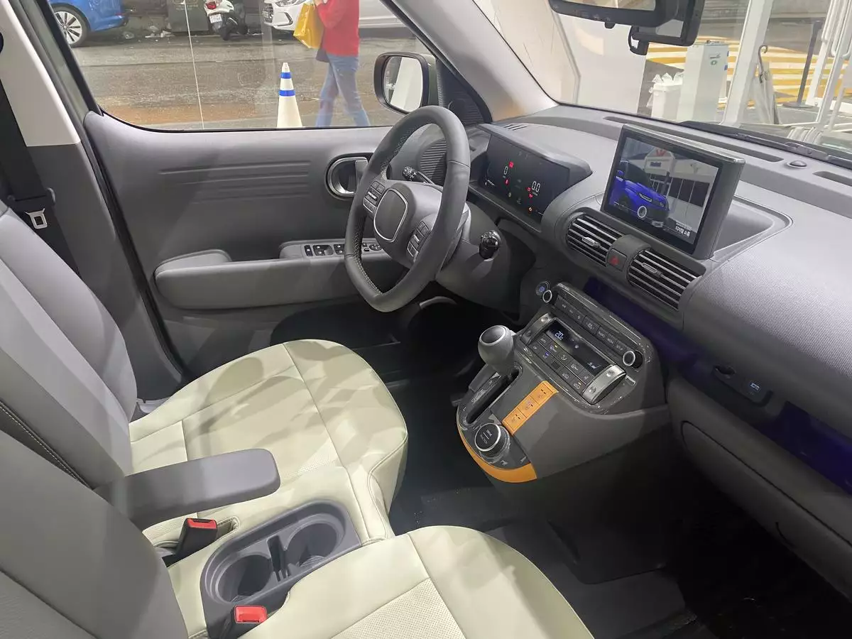 현대 오랜만에 나온 경형 SUV 캐스퍼 내부 모습