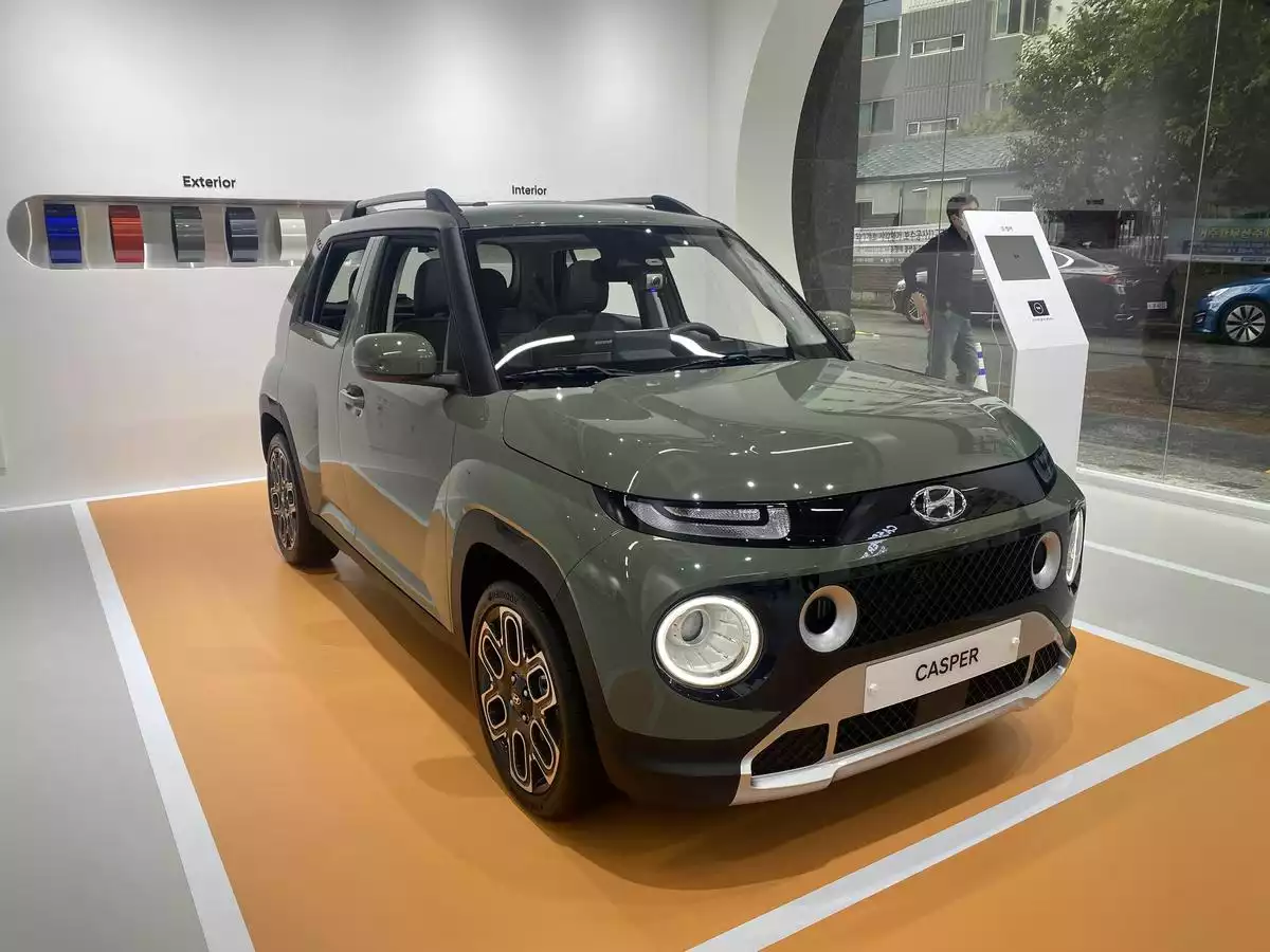 현대자동차 경형 SUV 캐스퍼 톰보이 카키 컬러 이게 제일 인지도는 높은 것 같네
